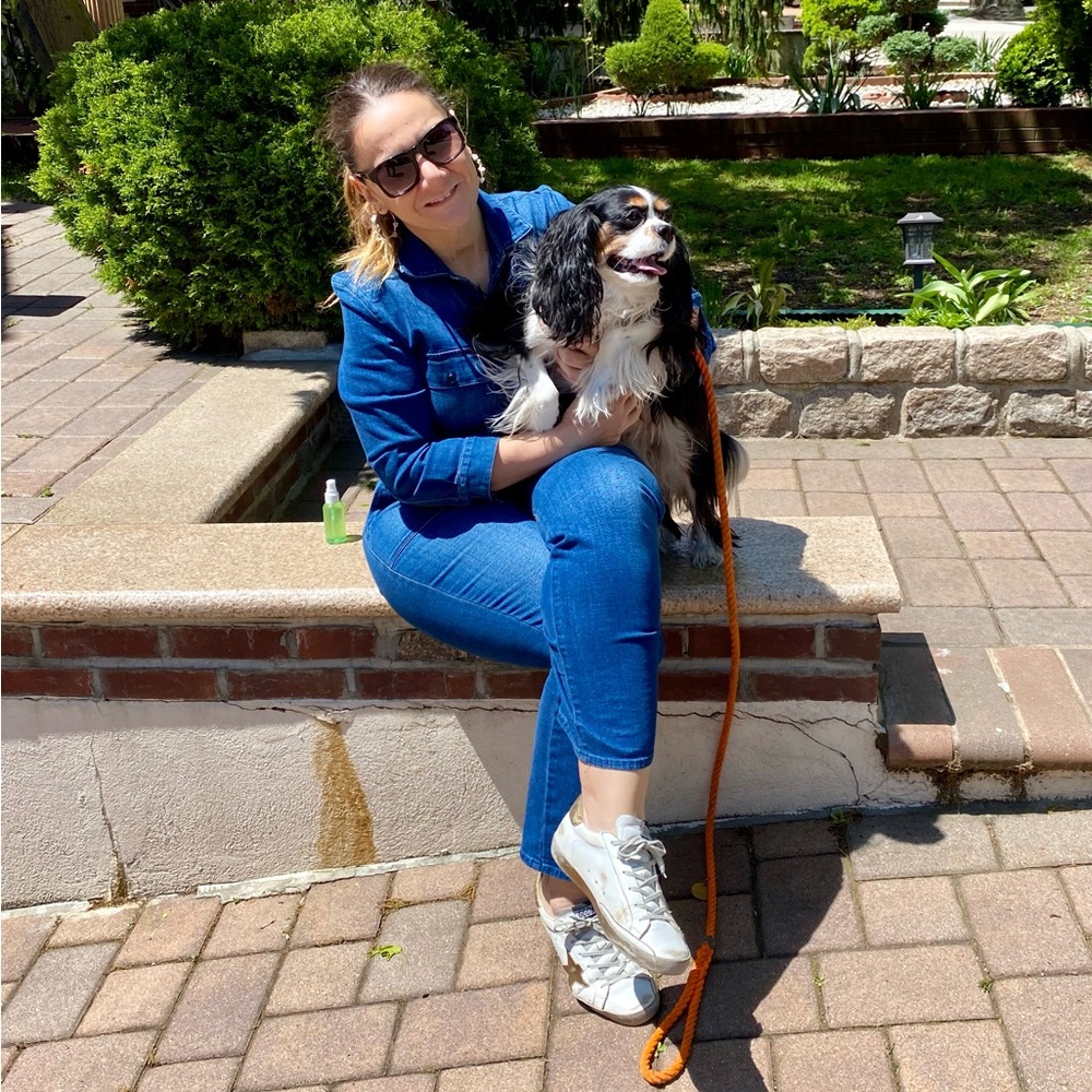 Meet your Posher, Esra